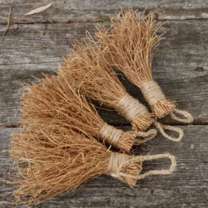 Vetiver Whisk Broom, 6"